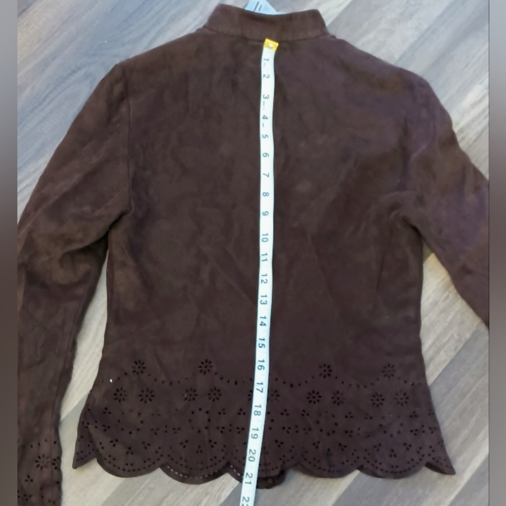 𝗬𝟮𝗞 𝑻𝒉𝒆 𝑳𝒊𝒎𝒊𝒕𝒆𝒅 𝑭𝒂𝒖𝒙 𝑺𝒖𝒆𝒅𝒆 𝑩𝒆𝒍𝒍 𝑱𝒂𝒄𝒌𝒆𝒕 - Picture 10 of 12